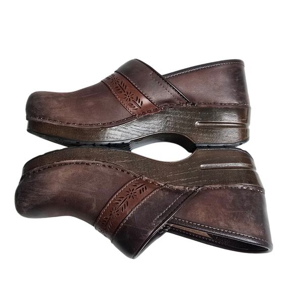 Brown Clogs Dansko Penny Size EU40 US 9.5-10 Burnish Nubuck Leather Floral Leaf - Picture 14 of 14